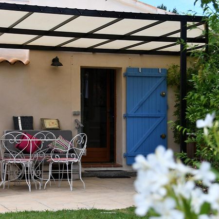 L'Ocabee Villa La Tour-dʼAigues Exteriör bild