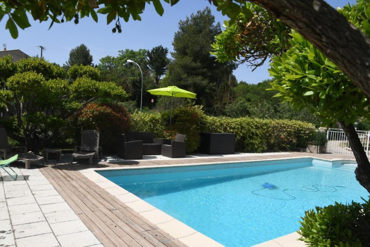 L'Ocabee Villa La Tour-dʼAigues Exteriör bild