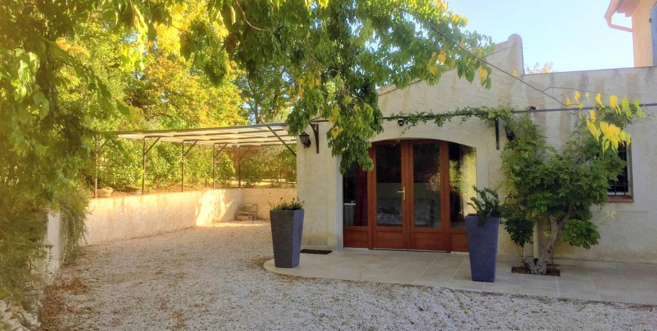 L'Ocabee Villa La Tour-dʼAigues Exteriör bild