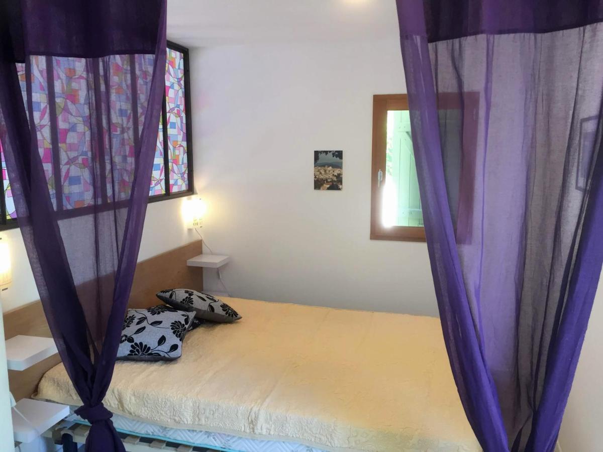 L'Ocabee Villa La Tour-dʼAigues Exteriör bild